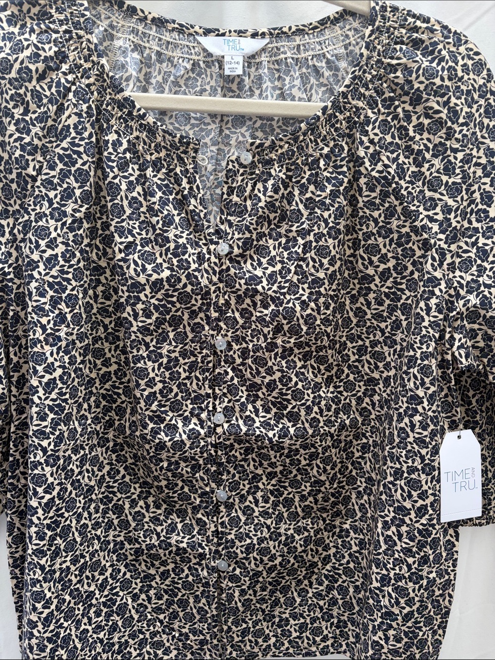 Time and Tru Navy and Cream Floral Button-Front Cotton Blouse L - Picture 3 of 5